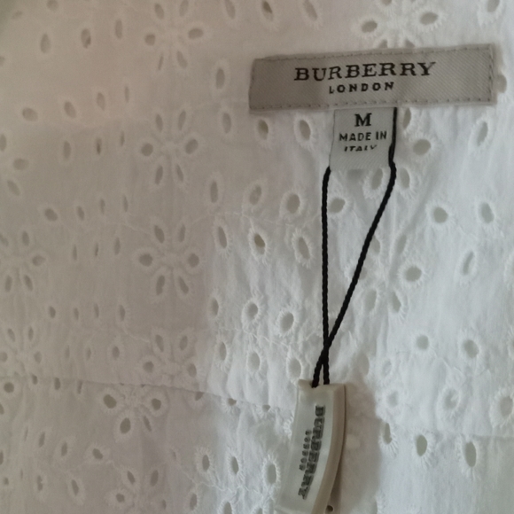 Burberry White Eyelet Blouse Nova Check Trimmed Made in Italy- Size M- NWT - Picture 9 of 9